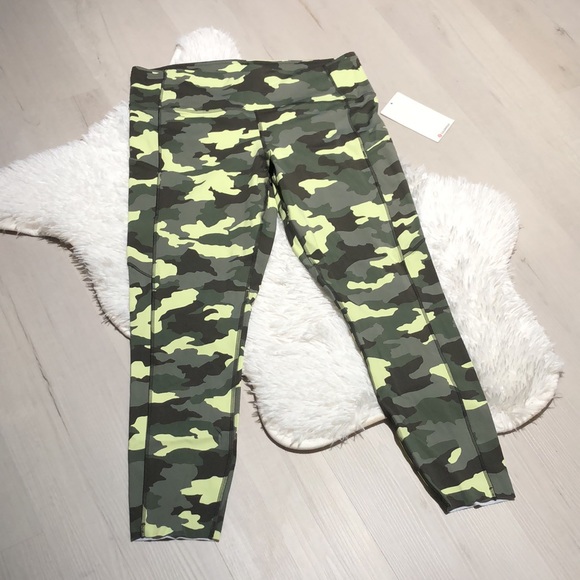 Lululemon Fast and Free HR Tight 25” - Picture 7 of 9